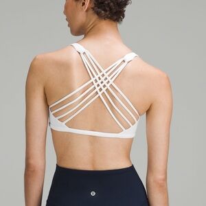 Lululemon free to be sports bra